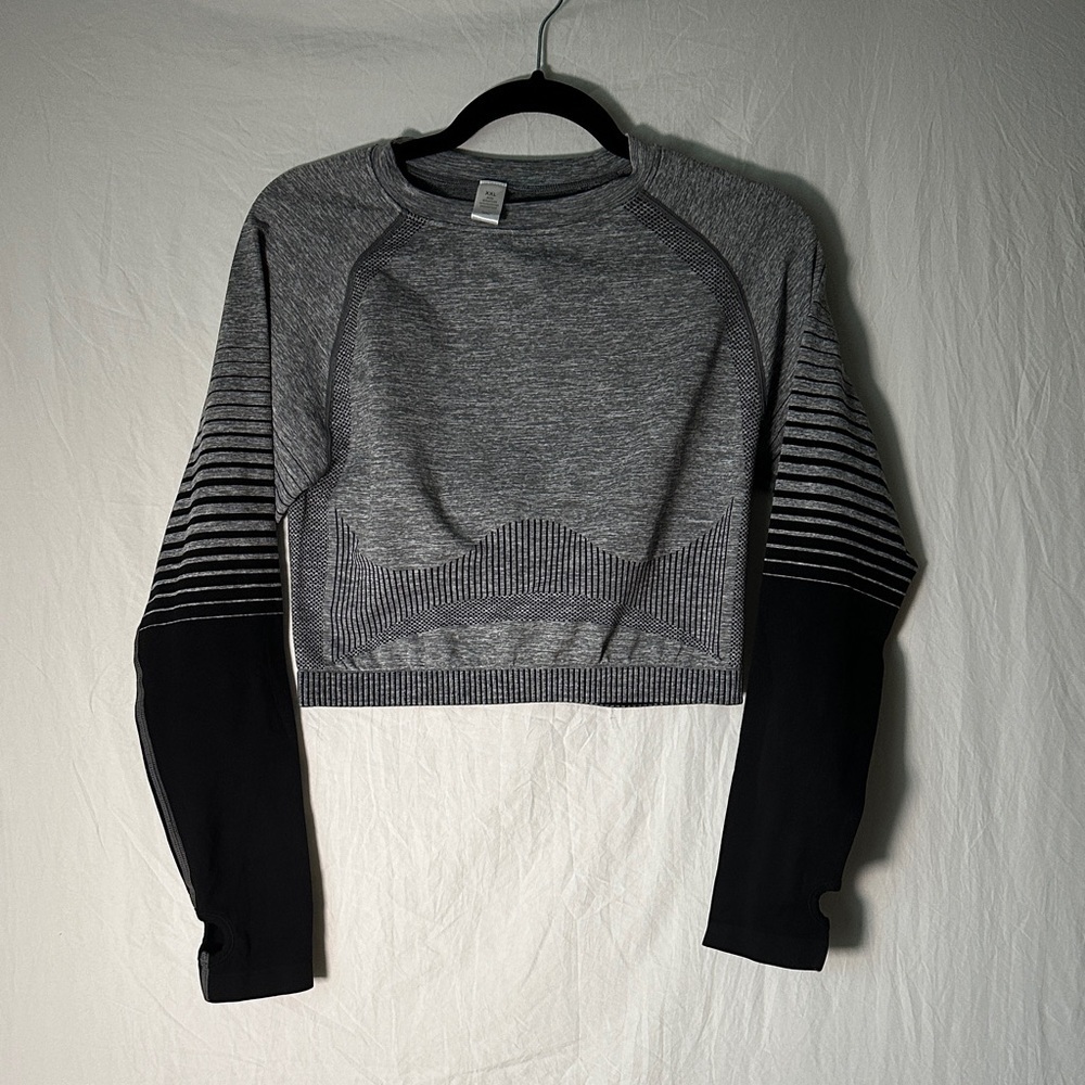 Source Unknown Gray and Black Striped Crop Top